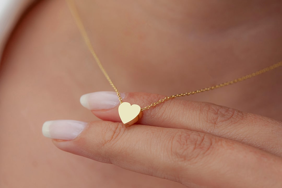 14K Gold Engraved Heart Necklace - Custom Initial Jewelry - Gianni Deloro