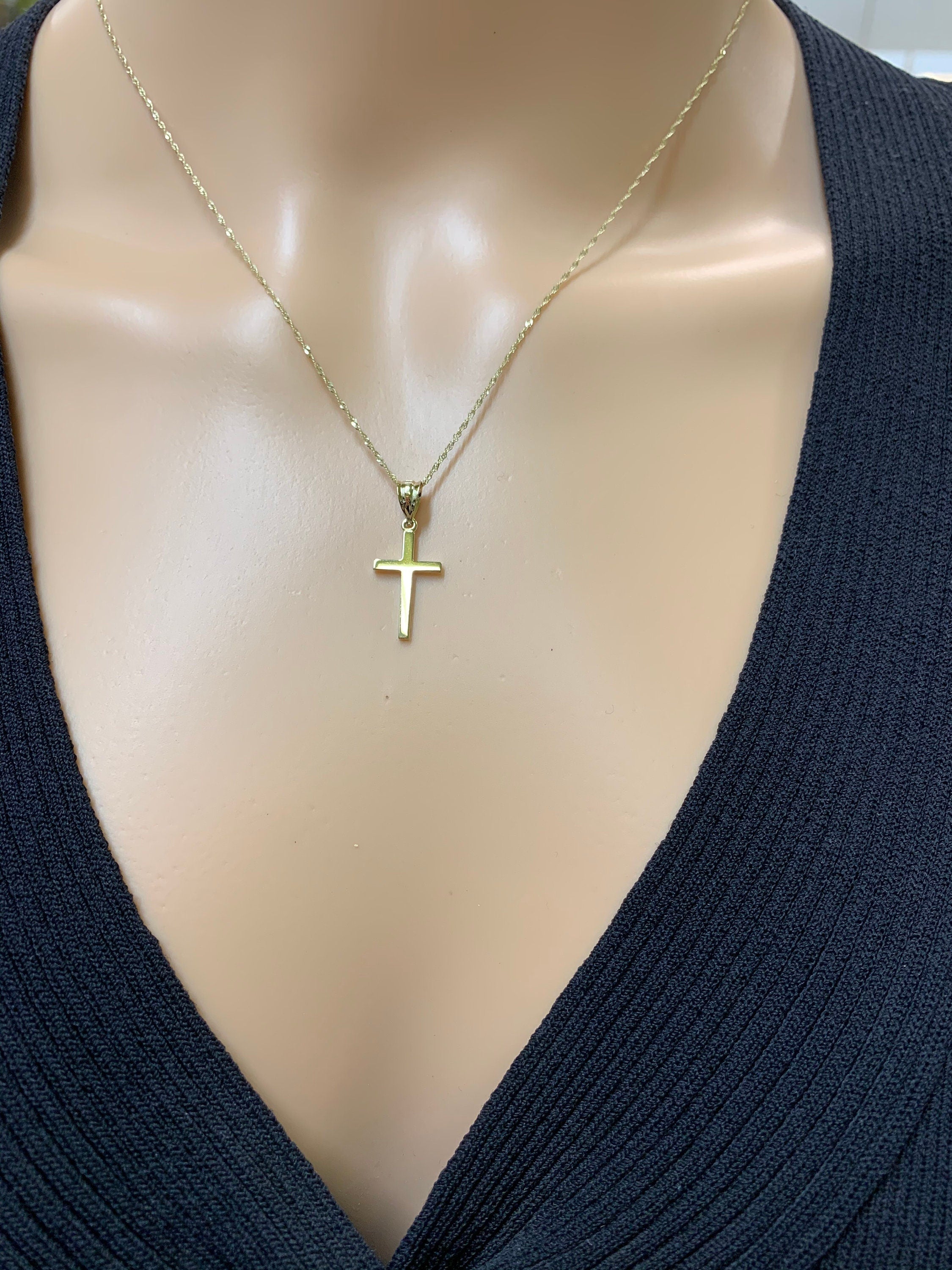 14k Gold Cross Necklace - Christian Jewelry for Men & Women - Gianni Deloro